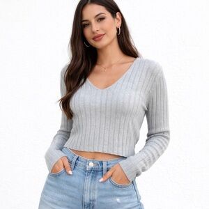 NWT Women's Abound Ribbed Knit V-Neck Cropped Sweater Grey Heather